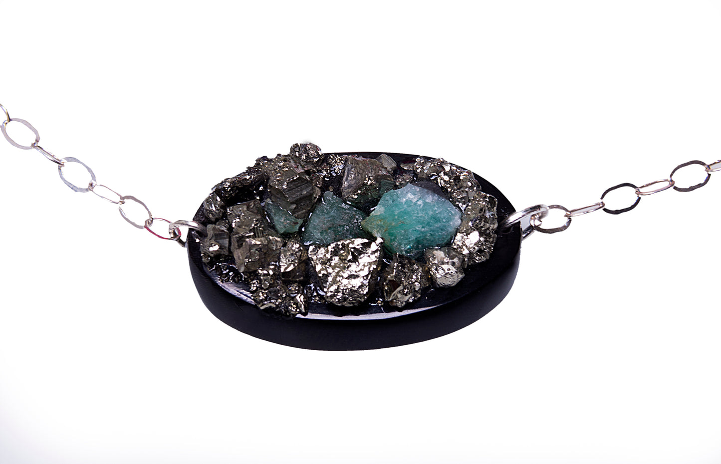 Rough stones necklace