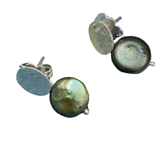Green pearls on sterling silver studs earrings.