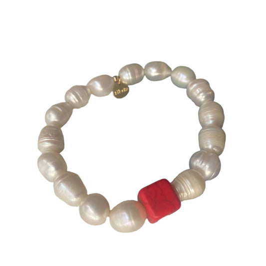 White baroque pearls bracelet
